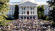 Des milliers de manifestants dénoncent les politiques du gouvernement Trump aux États-Unis
