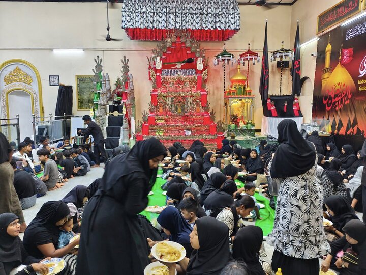 ရန်ကုန်မြို့ ပန်ဂျာ ရှီအဟ် မတ်စ်ဂျစ်ဒ် တွင် ဤအပတ် ကြာသာပတေး နေ့ အတွက် မဂျ်လစ် စေ ဟိုစိုင်းန် (အ.စ) ပြုလုပ်နေသည့် ပုံရိပ်များ  ။ ။ Photos
