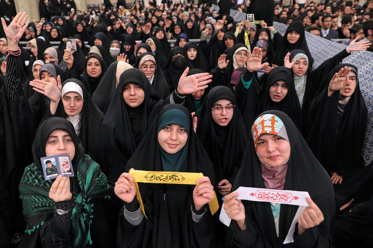 دخترم باحفظ عفت فعال اجتماعی باش!