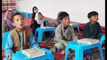 عکس خبری | برگزاری کلاس‌های قرآن حضوری و آنلاین در دارالقرآن اسراء استان بامیان افغانستان
