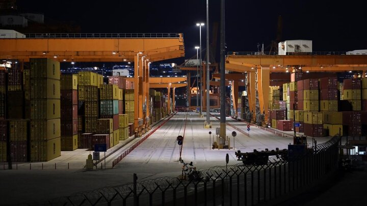 عکس خبری | کارگران بندری در یونان مانع ارسال کالا به رژیم صهیونیستی شدند