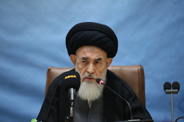 آیت‌الله سیدعلی اصغر دستغیب: مراقب اختلاف و تفرقه باشیم/ همراهی با سلایق مختلف جامعه حفظ شود