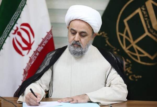 نقش نگین رهبری، نقش ایمان است بر قلب ملت