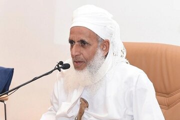 Muftiyê Omanê: Divê welatên Îslamî û Ereb ji bo Xezzeyê gavên bilez bavêjin
