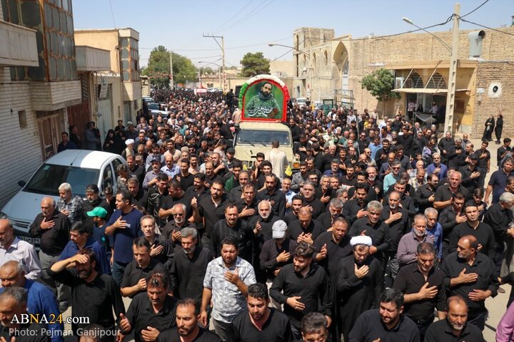 تشییع پیکر مطهر شهید مدافع وطن «حسین معینی» در منطقه کربکند اصفهان