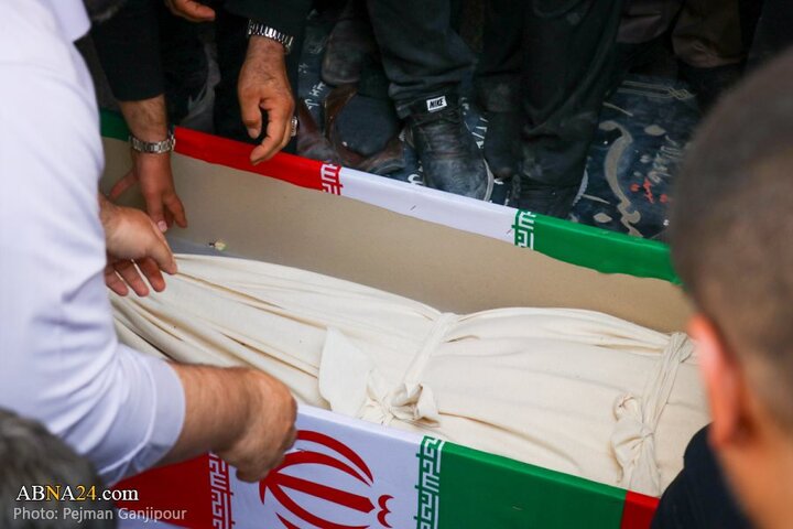 تشییع پیکر مطهر شهید مدافع وطن «حسین معینی» در منطقه کربکند اصفهان