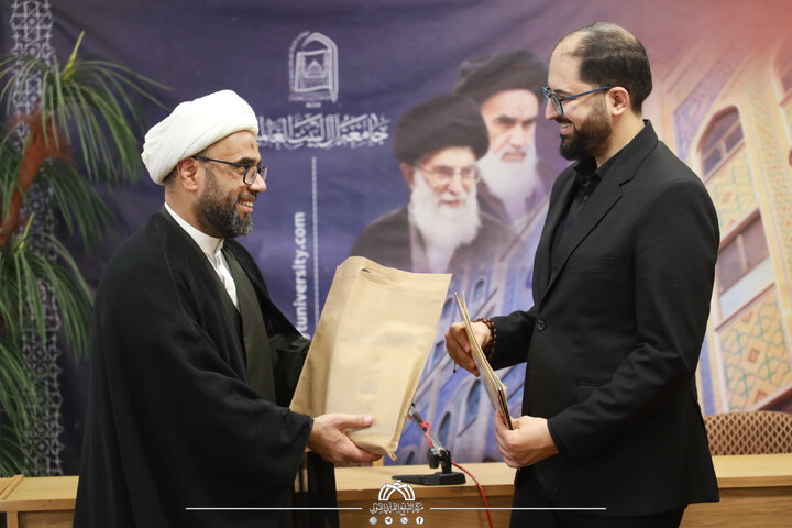 تقرير مصور/ وفد العتبة الحسينية يزور مقر جامعة آل البيت(ع) في قم