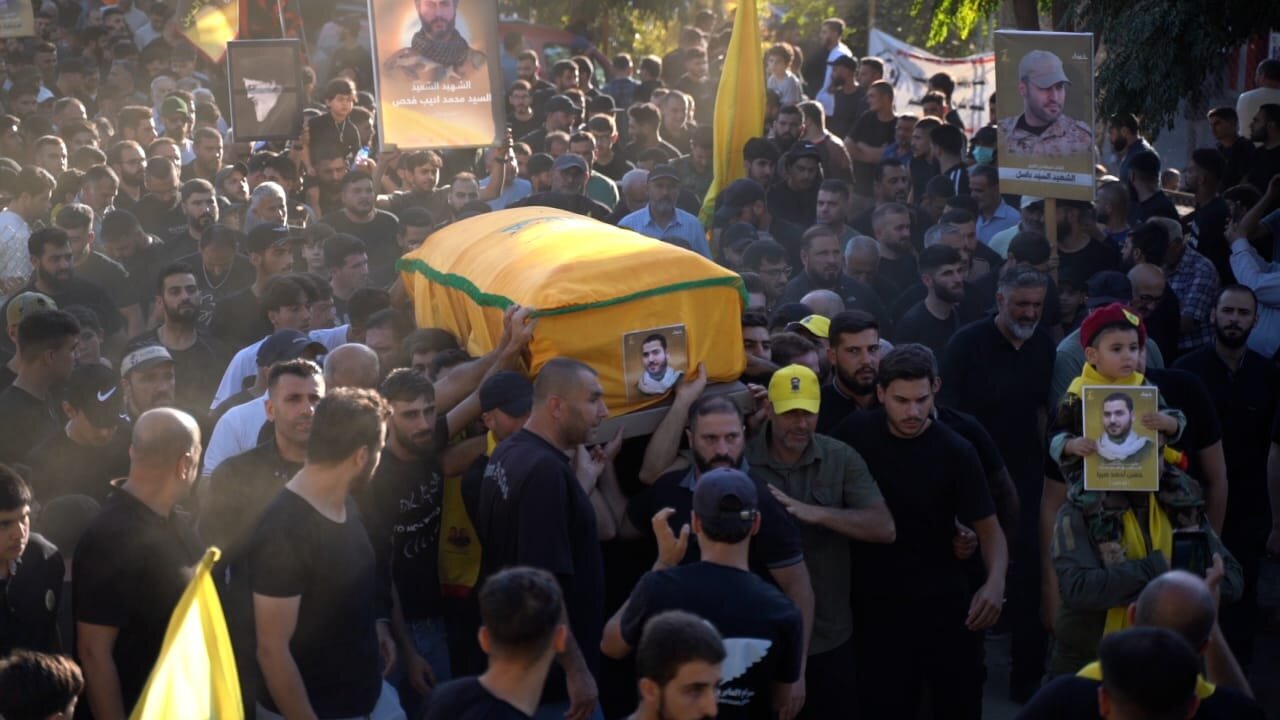 تشییع باشکوه پیکر شهید «حسن صبرا» در شهرک «جبشیت» لبنان توسط حزبالله