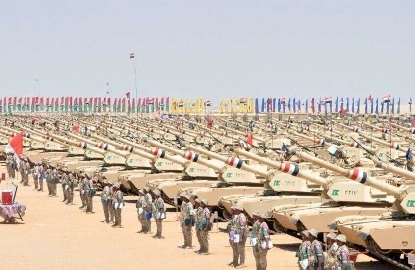 "3620 دبابة في الخدمة".. قلق في إسرائيل من قوة مصر المدرعة