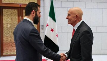 Nûnerê Emerîkayê: Divê Hikumeta Veguhêz ya Suriyeyê hesab bide