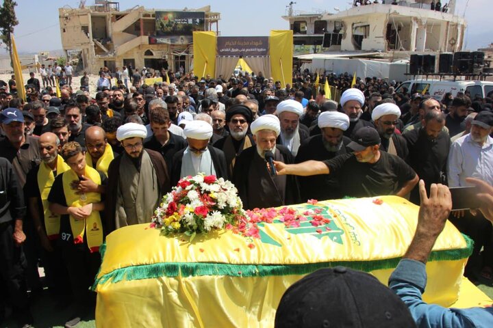 حزب الله وجماهير المقاومة يشيّعون الشّهيد محمد الهادي في الخيام