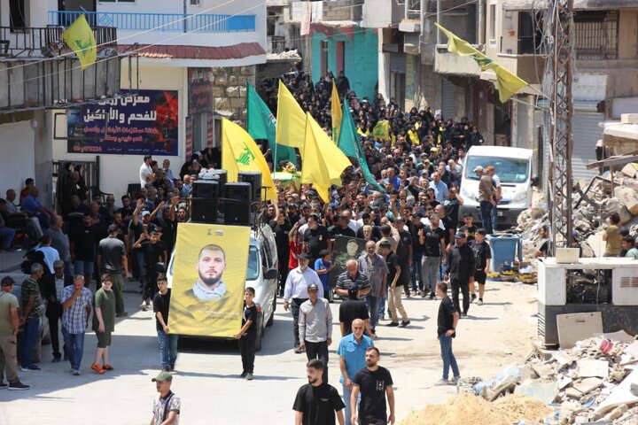 حزب الله وجماهير المقاومة يشيّعون الشّهيد محمد الهادي في الخيام