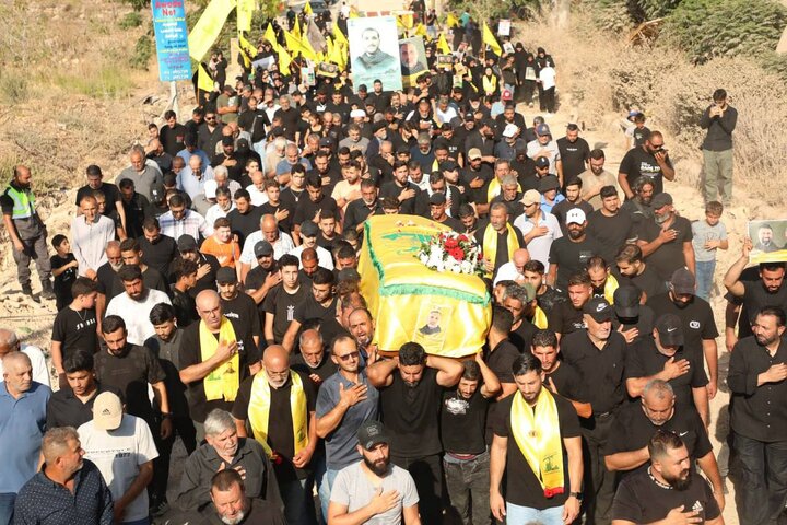 حزب الله وجماهير المقاومة يشيّعون الشّهيد علي عطوي في الناقورة