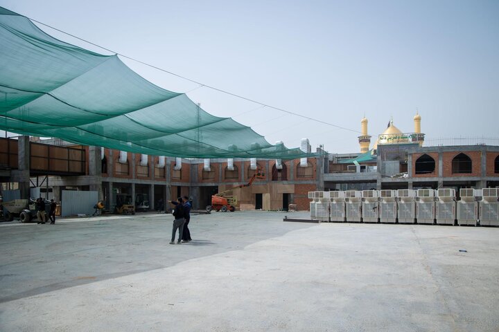 تقرير مصور/ كربلاء المقدسة..قسم الصناعات والحرف يباشر بتهيئة صحن أم البنين (ع لاستقبال زائري الأربعين