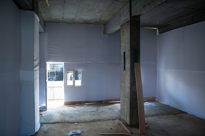 تقرير مصور/ كربلاء المقدسة..قسم الصناعات والحرف يباشر بتهيئة صحن أم البنين (ع لاستقبال زائري الأربعين