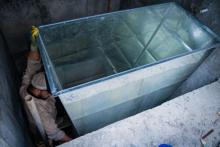 تقرير مصور/ كربلاء المقدسة..قسم الصناعات والحرف يباشر بتهيئة صحن أم البنين (ع لاستقبال زائري الأربعين