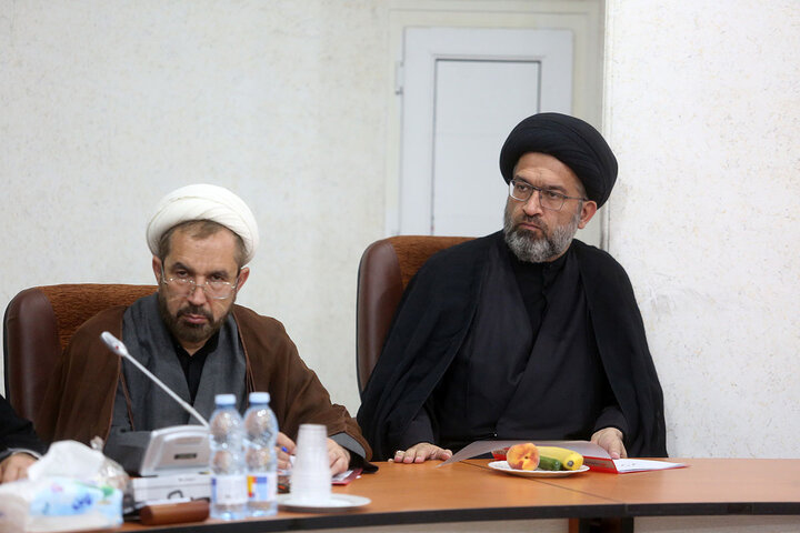 گزارش تصویری | تقدیر از مدیر شبکه قرآن در قم