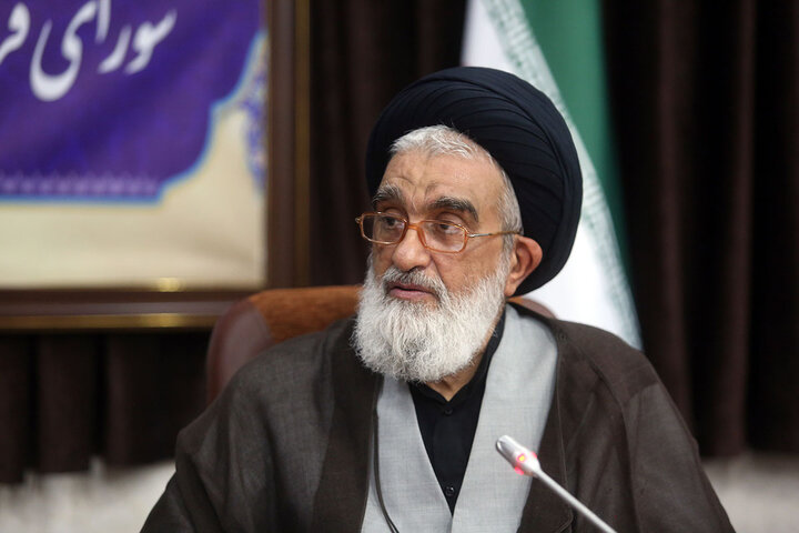 گزارش تصویری | تقدیر از مدیر شبکه قرآن در قم