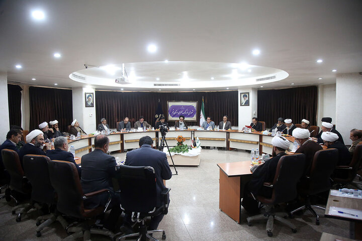 گزارش تصویری | تقدیر از مدیر شبکه قرآن در قم