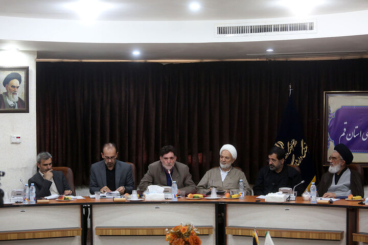 گزارش تصویری | تقدیر از مدیر شبکه قرآن در قم