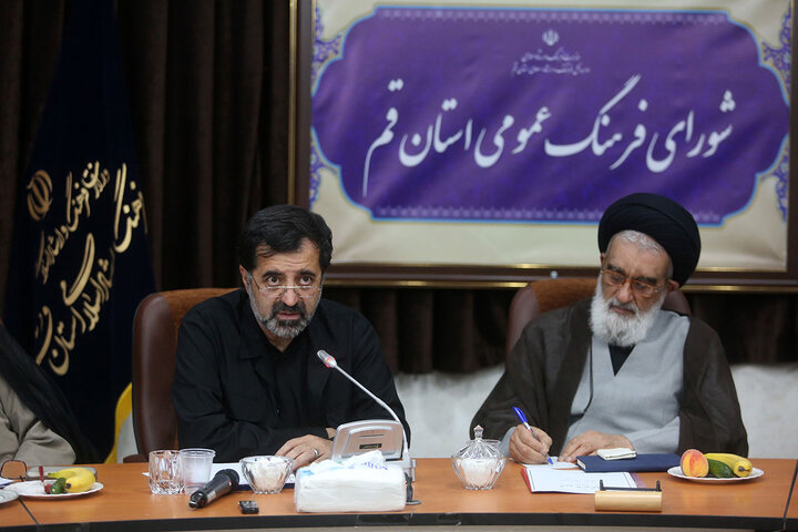 گزارش تصویری | تقدیر از مدیر شبکه قرآن در قم