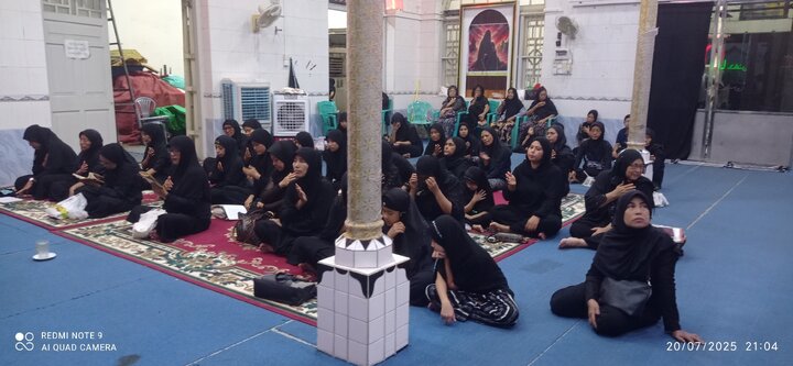 ပြည် ကျောင်းကြီးရှီအဟ် မတ်စ်ဂျစ်ဒ် တွင်  မုဟရမ် လ ၂၅ရက် ည   ၌  ပြုလုပ် ခဲ့သည့် မဂျ်လစ် စေ အေမာမ် စဂျာဒ် (အ.စ) ၏ ပုံရိပ်များ ။ ။ Photos