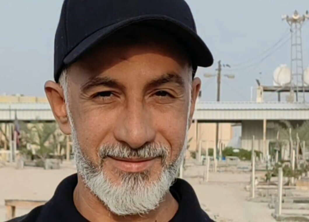 اعتراض به محرومیت درمانی؛ برادر شهید بحرینی در زندان اعتصاب غذا کرد