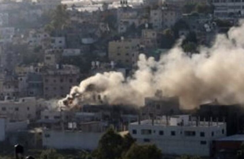 الجيش الإسرائيلي يحرق منازل بمخيم نور شمس ويواصل عمليات الهدم في مخيم طولكرم