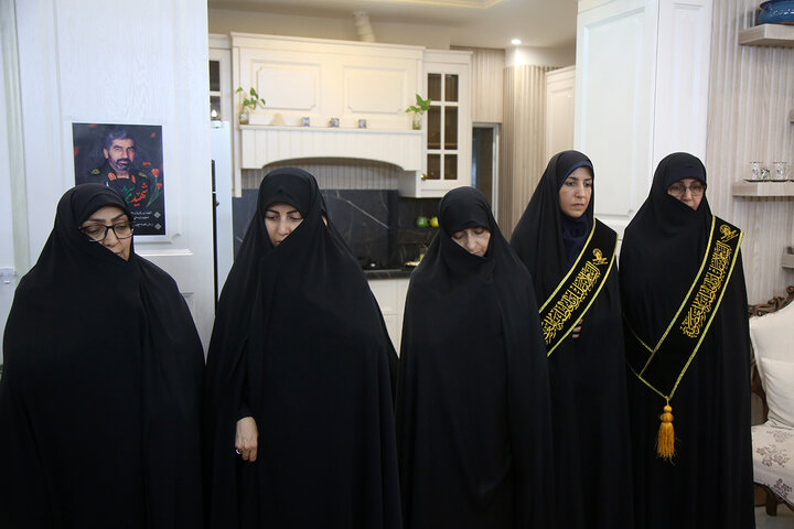 Photos: Servants of Hazrat Masoumeh shrine honor families of martyrs of 12-day Sacred Defense