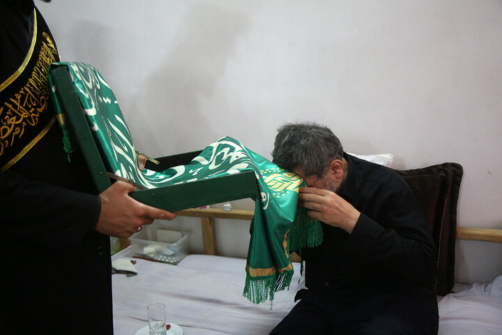 Photos: Servants of Hazrat Masoumeh shrine honor families of martyrs of 12-day Sacred Defense