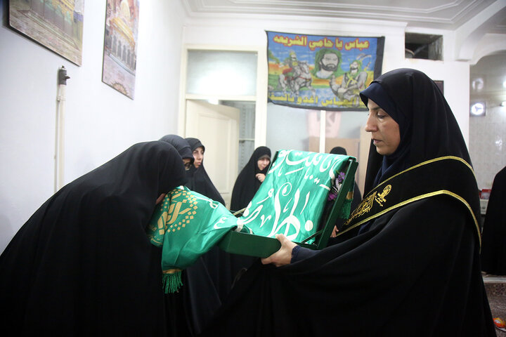 Photos: Servants of Hazrat Masoumeh shrine honor families of martyrs of 12-day Sacred Defense