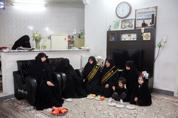 Photos: Servants of Hazrat Masoumeh shrine honor families of martyrs of 12-day Sacred Defense