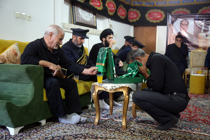 Photos: Servants of Hazrat Masoumeh shrine honor families of martyrs of 12-day Sacred Defense