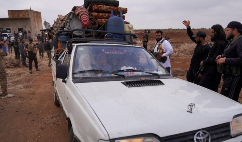 HTŞ rejimi, Bedevi aşiretlerini Süveyda'dan tehcir ediyor