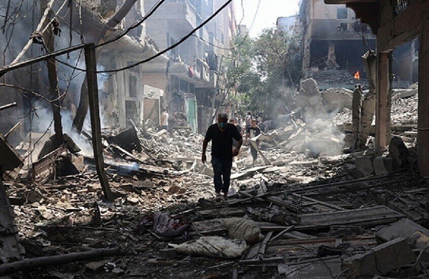 مقتل 4 شبان في قطاع غزة إثر قصف إسرائيلي استهدفهم أثناء محاولتهم إنقاذ جرحى