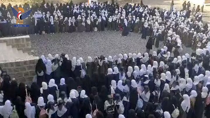 تقرير مصور/ وقفات طلابية في عمران اليمنية تضامناً مع الشعب الفلسطيني وتنديدا بجريمة التجويع لأبناء غزة