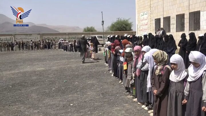 تقرير مصور/ وقفات طلابية في عمران اليمنية تضامناً مع الشعب الفلسطيني وتنديدا بجريمة التجويع لأبناء غزة