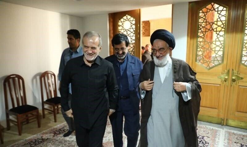 رئیس‌ جمهور با تولیت حرم مطهر حضرت فاطمه معصومه سلام‌الله‌علیها دیدار کرد