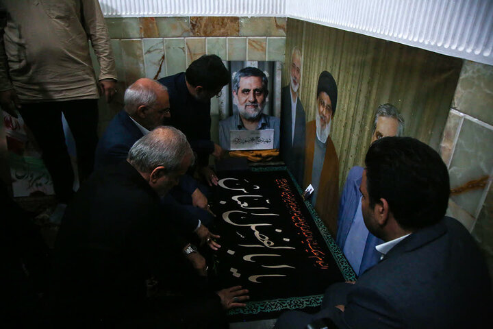 Informe fotográfico | El presidente de Irán visita Qom y se reúne con el custodio del santuario de la señora Fátima Masuma