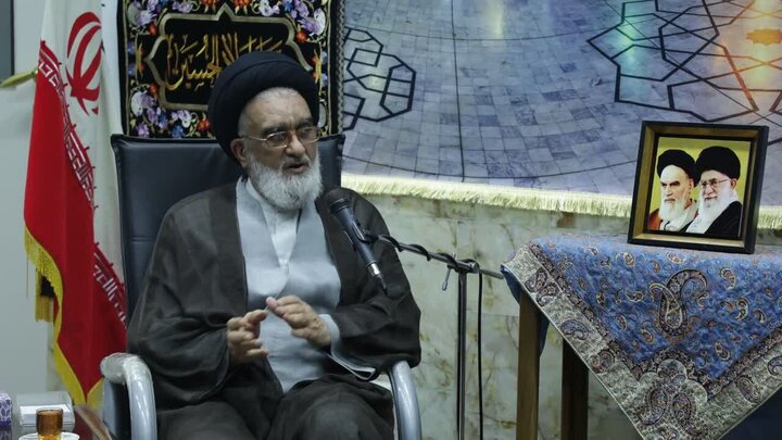 Informe fotográfico | El presidente de Irán visita Qom y se reúne con el custodio del santuario de la señora Fátima Masuma