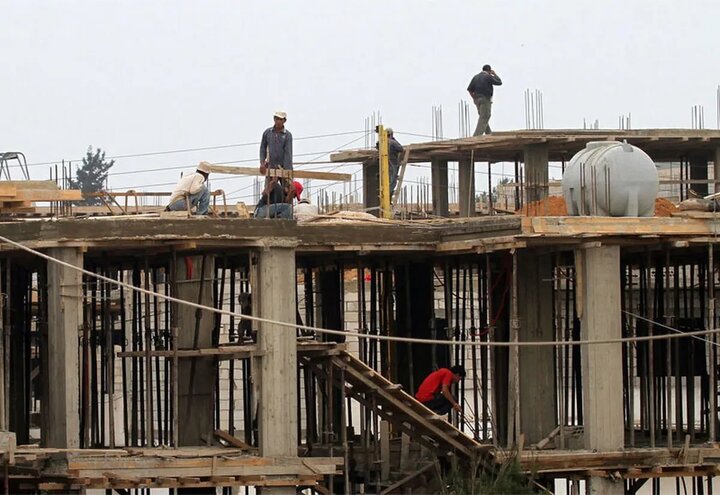 کانون انبوه‌سازان تهران: ۵۰ درصد کارگران ساختمانی، افغانستانی بودند/ مدارک هویتی و بیمه نداشتند