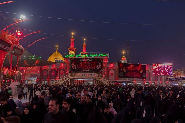 أجواء مرقد أبي الفضل العباس (عليه السلام) في الجمعة الأخيرة من المحرم