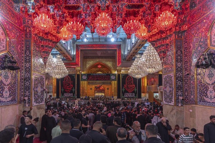 أجواء مرقد أبي الفضل العباس (عليه السلام) في الجمعة الأخيرة من المحرم