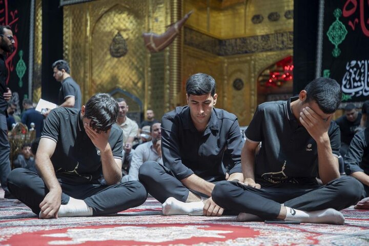 مراسيم قراءة دعاء الندبة في صحن مرقد أبي الفضل العباس (عليه السلام)