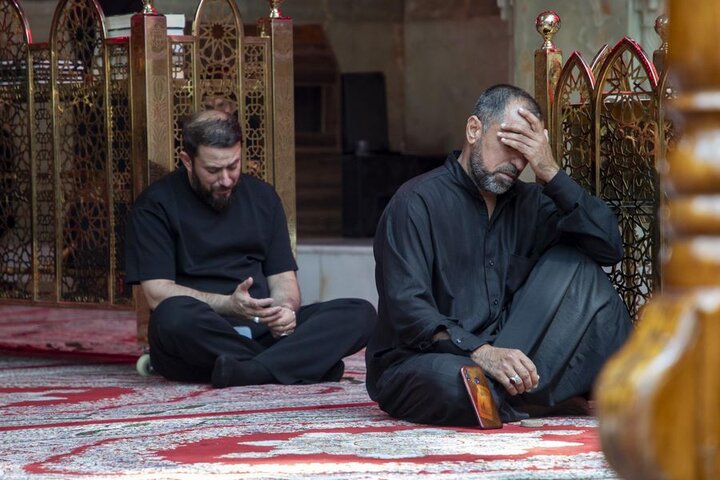 مراسيم قراءة دعاء الندبة في صحن مرقد أبي الفضل العباس (عليه السلام)