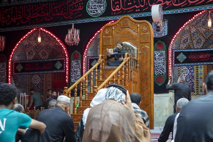 مراسيم قراءة دعاء الندبة في صحن مرقد أبي الفضل العباس (عليه السلام)