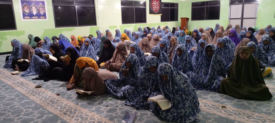 Dua ya Nudba Yasomwa kwa Hisia Kuu na Mabinti wa Madrasa ya Hazrat Zainab (SA) Kigamboni – Wakiadhimisha Mapenzi kwa Imam wa Zama (a.t.f.s)