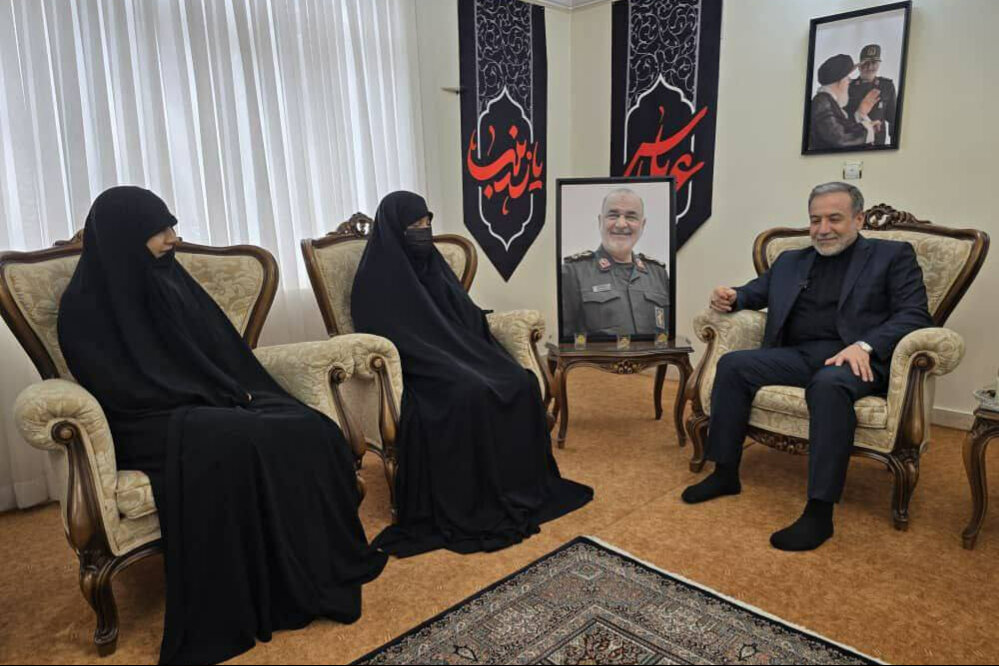 دل‎نوشته عراقچی بعد از دیدار با خانواده شهید سلامی