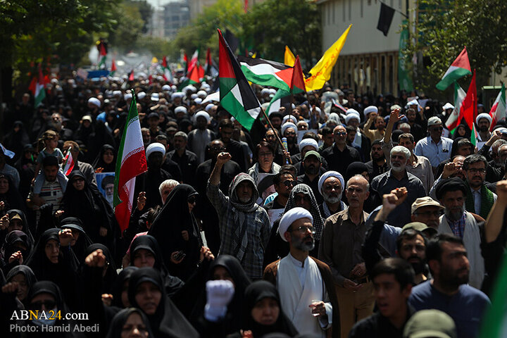 تقرير مصور/ مسيرة واسعة في مدينة قم تحت عنوان "جمعة الغضب والنصر"