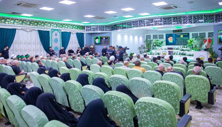 تقرير مصور/ حفل تأبيني بمناسبة الذكرى السنوية الرابعة لرحيل المرجع الحكيم في حرم الإمام الحسين(ع)